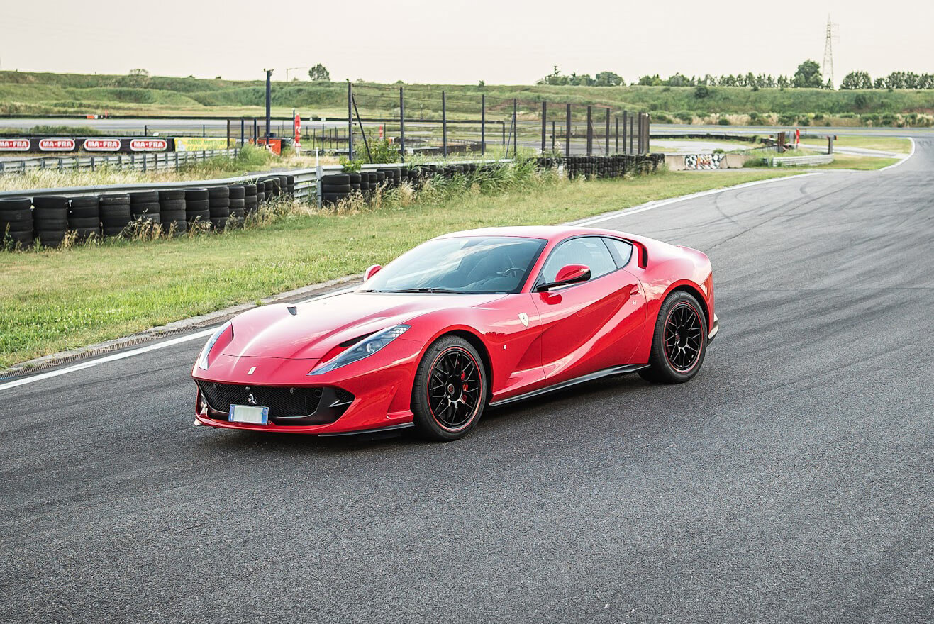 Ferrari 812